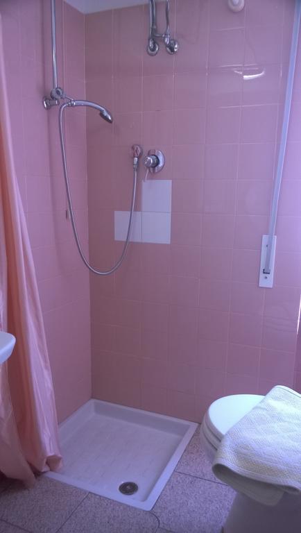 Bed Il Faro Bed and Breakfast Finale Ligure Δωμάτιο φωτογραφία